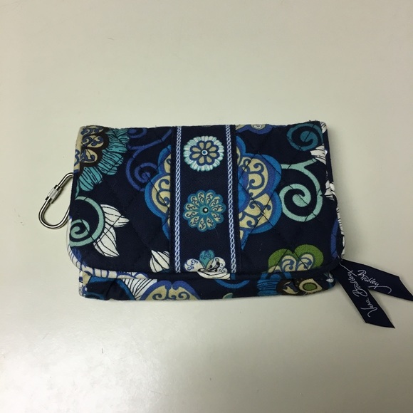 Vera Bradley Handbags - Vera Bradley wallet in excellent used condition